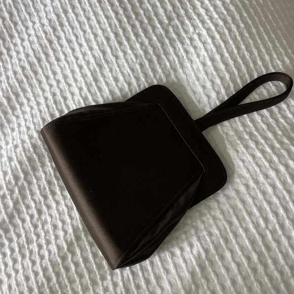 Elegant Brown Evening Clutch - Picture 3 of 10